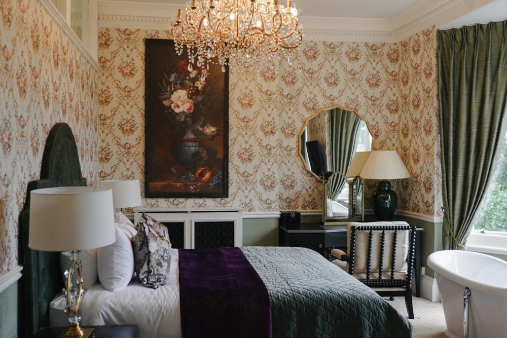 40 Winks Hospitality Hotel Дърам Екстериор снимка